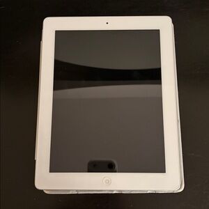 iPad 2 - 32GB, white with grey Apple cover and original cable and charger